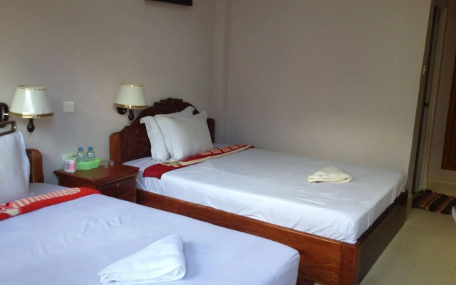 Golden River Resort