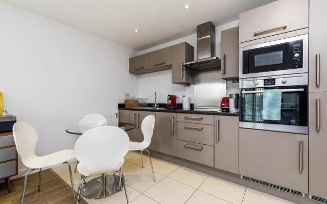 Super 1BD Flat Heart of East London