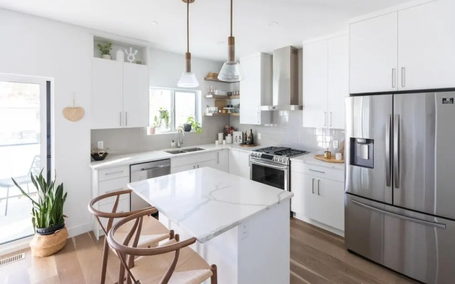 DT 3-lvl Townhouse w Rooftop Patio