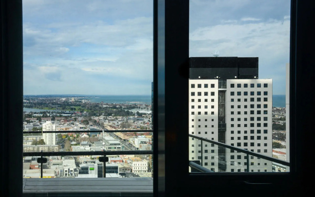 UrbanMinder @ Platinum