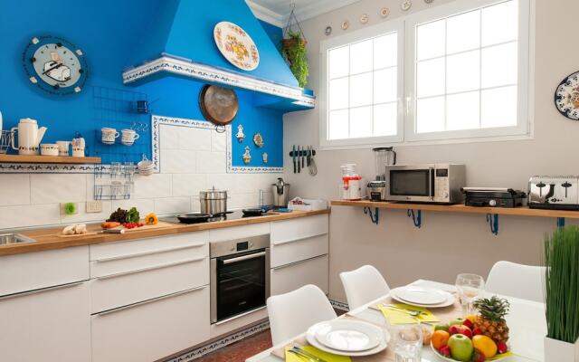 Beautiful Beach Apartment M&B IV by Las Canteras