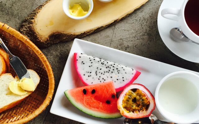 The Alcove Library Hotel