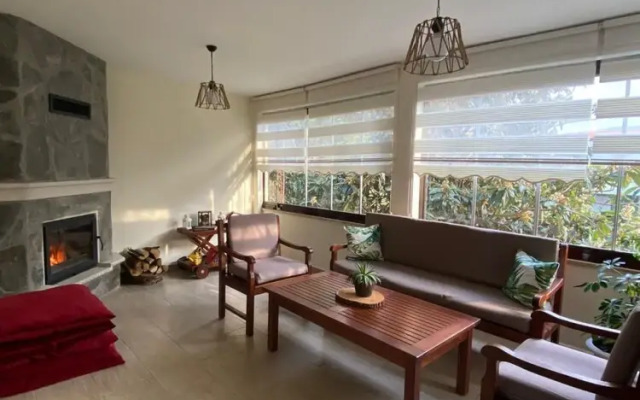 Cozy Villa With Backyard and Fireplace in Sapanca