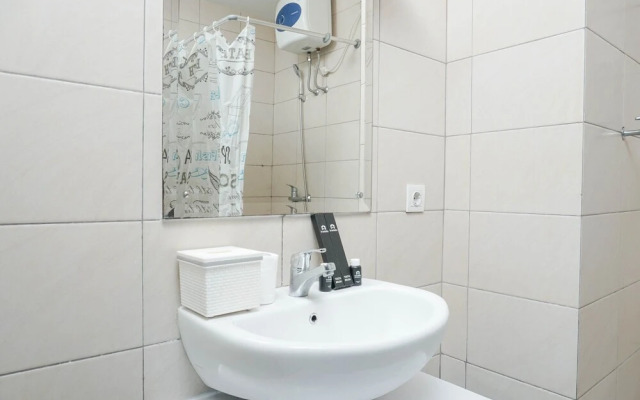 Modern 1BR Apartment at Central Park Residence By Travelio