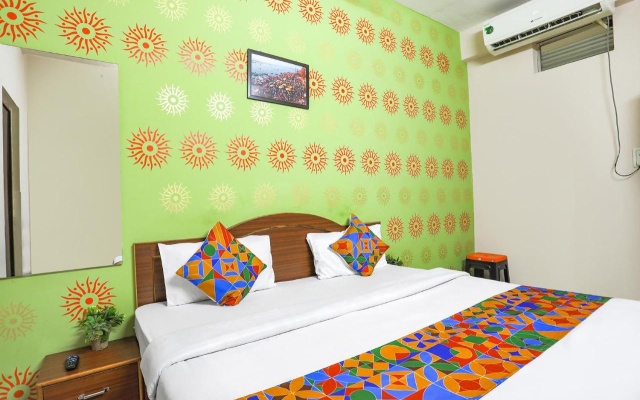 Hotel Kashi Khand