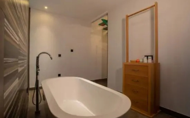 Yuxi Jianting Homestay Hotel