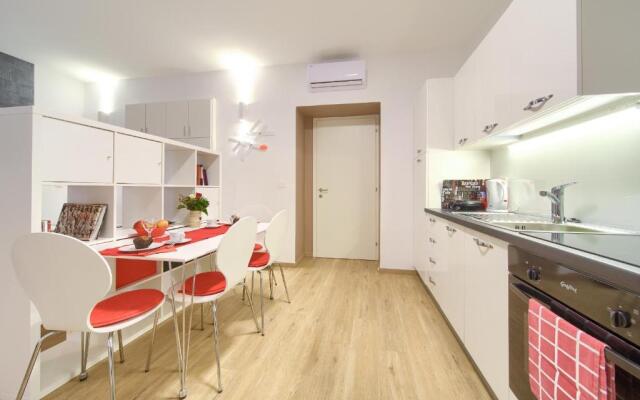 Logo apartments 5 min walk to main square