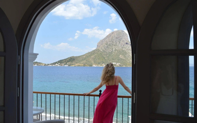 MasouriBlu Hotel