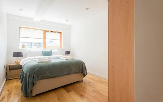 Platinum Apartment next to London Bridge 9995