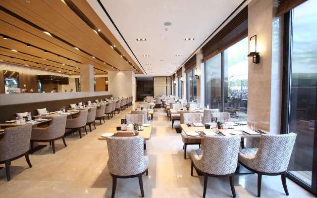 Hotel Hyundai by Lahan Ulsan