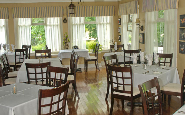 Bluenose Lodge