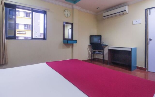 Spot on 49319 Hotel Welcome