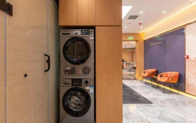 Super 8 Collection Hotel (Beijing Capital Airport New International Exhibition Center)
