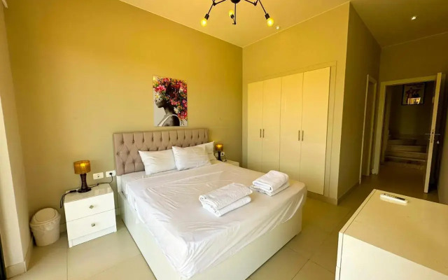 Luxury 3 bedrooms town house