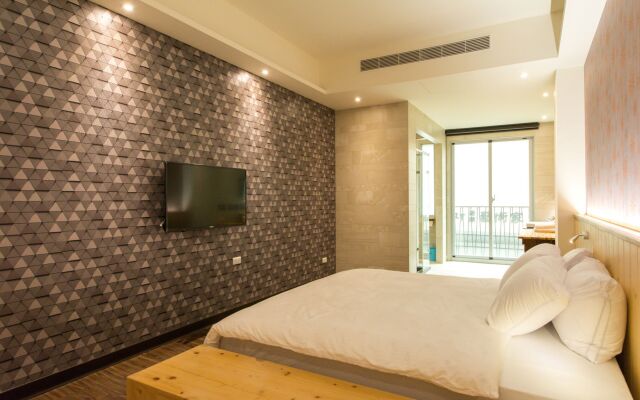 Treehouse Hostels