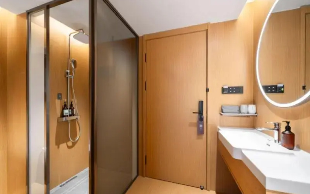 Ji Guangzhou Liwan TCL Yunfeng Technology Park