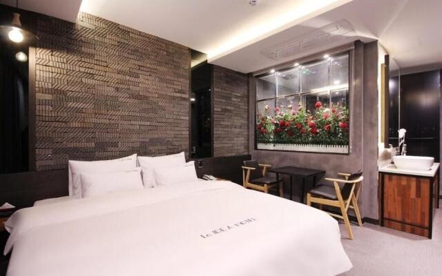 Pohang Jukdo Market Idea Hotel
