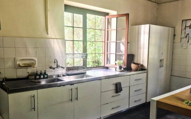 19 Glenhof Road House