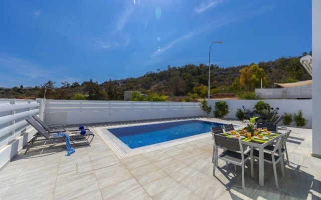 Protaras Villa Araella