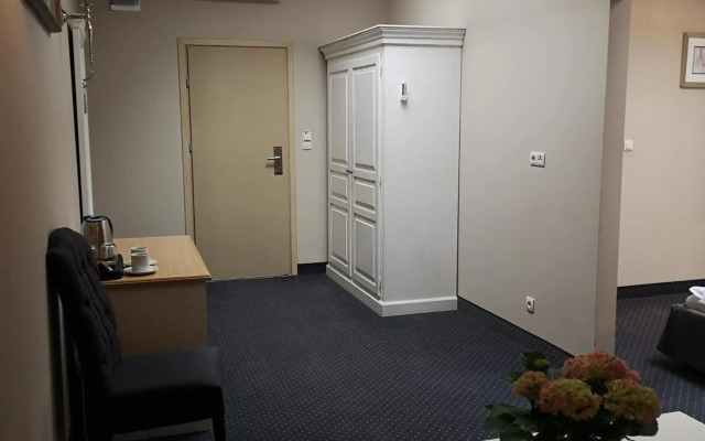 Riviera Resort Modlin Airport