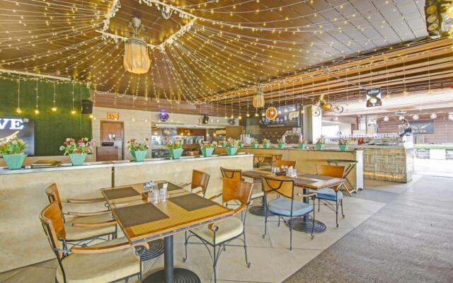 Treebo Premium Arista