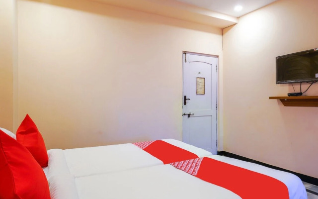 OYO 49253 Raja Residency