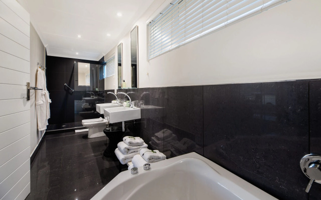 Villa Afrikana Guest Suites