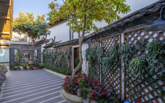 Wanju Holiday Courtyard (Lijiang Mufu Branch)