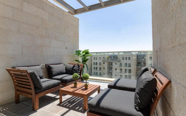 Luxury 3BDR Garden Of Eden Jerusalem Center