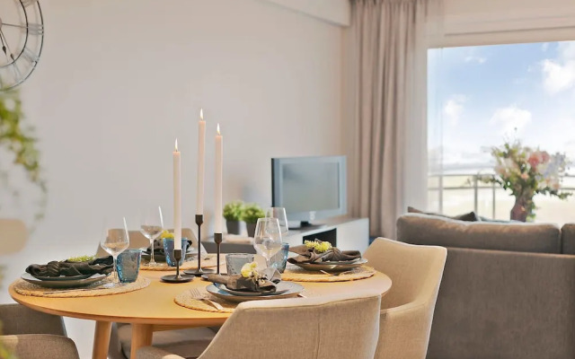 Lovely Apartment With Stunning Sea-view