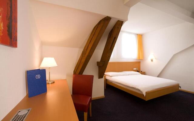 Central City Hotel Rochat