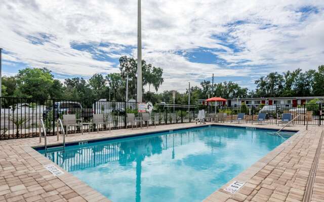 Comfort Suites Gainesville near University