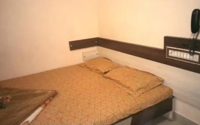 Hotel Madhav