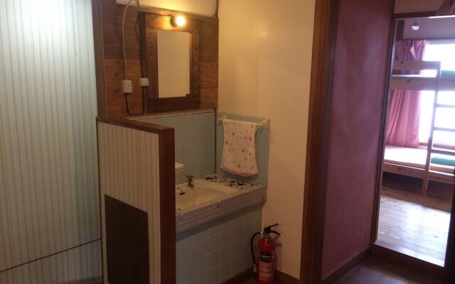 Fujiya Guest House - Hostel