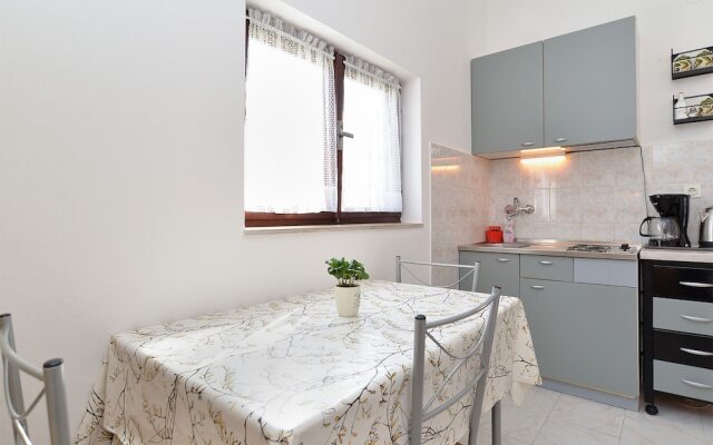 Apartment 535