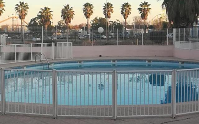 LE LAGON BLEU F comme FABULEUX 1