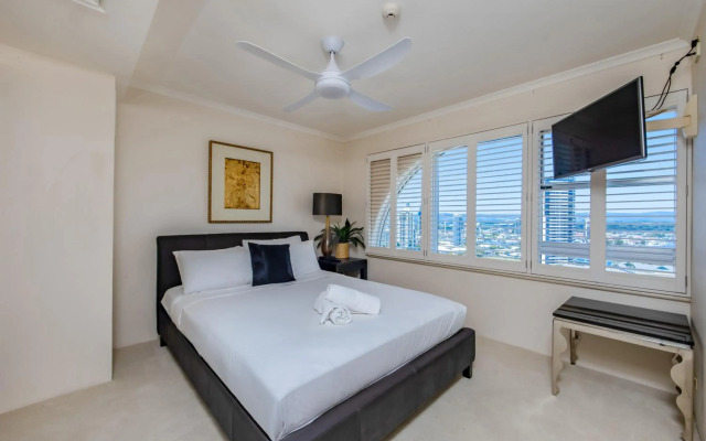 Pacific Plaza Apartments