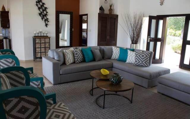 4 Bed Villa Minutes From Downtown Sosua