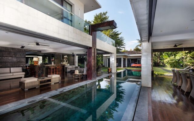 Beautiful Villa With Private Pool, Bali Villa 2001