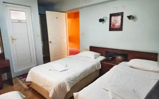 Hotel Three B Marine Sigacik