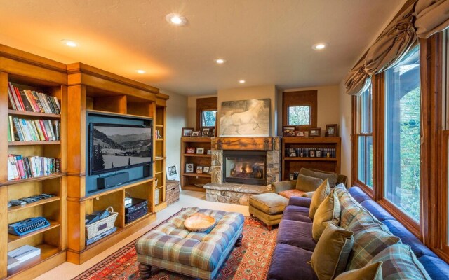 Country Club Estate by Exceptional Stays