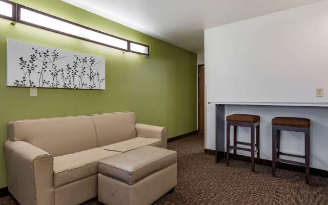 Sleep Inn & Suites