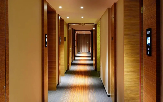 Hampton by Hilton Beihai Station