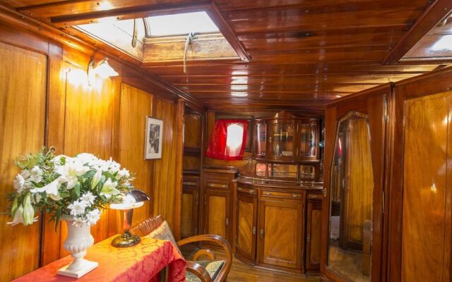 Barge Tango