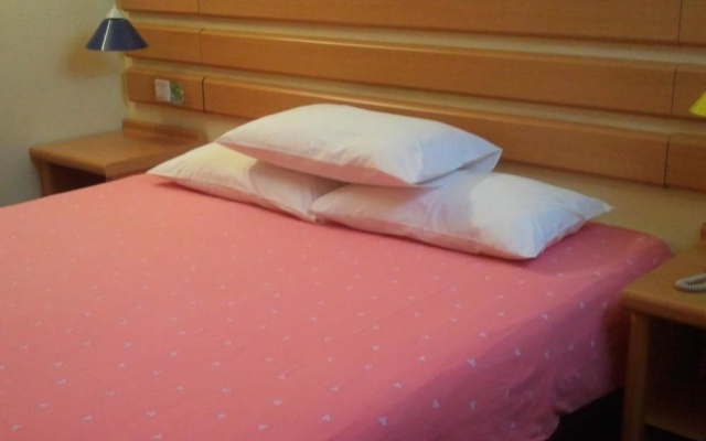 Home Inn Zhongshan University in Guangzhou Binjiang Road – Guest Rooms – Guangzhou