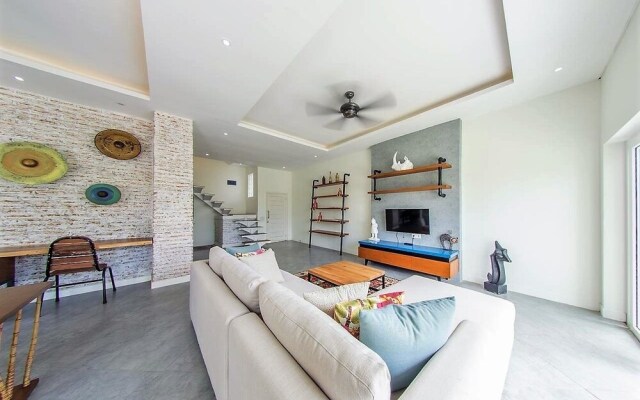 Villa Coddiwomple