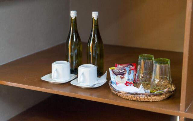 Nakabalo Guesthouse & Restaurant