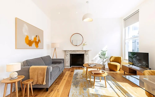 Urban Luxury in the Heart of Chelsea - King Bed!
