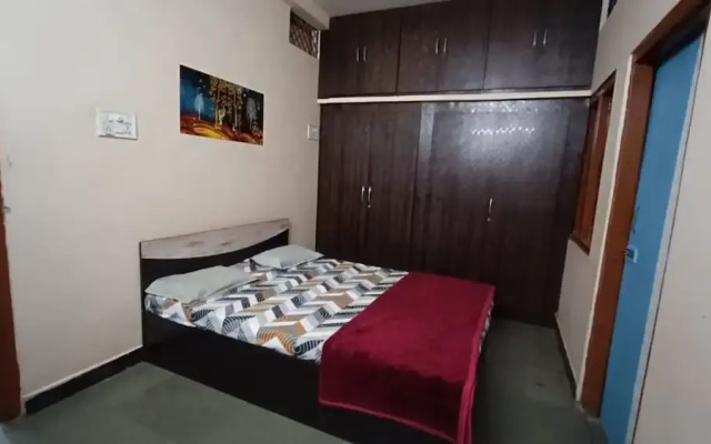Goroomgo Shree Ram Kuti Homestay Ujjain