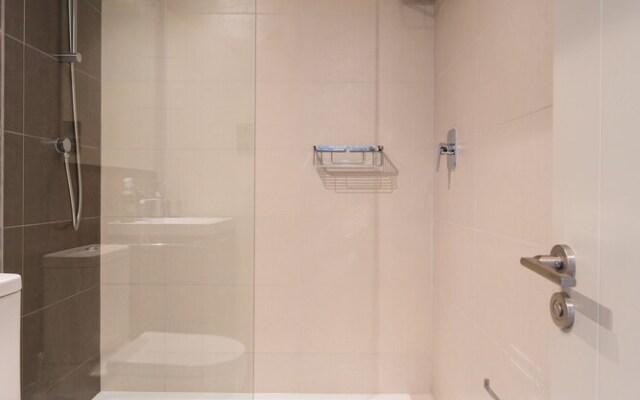 Bellet Design - 2BR w/Pool, Gym & Parking
